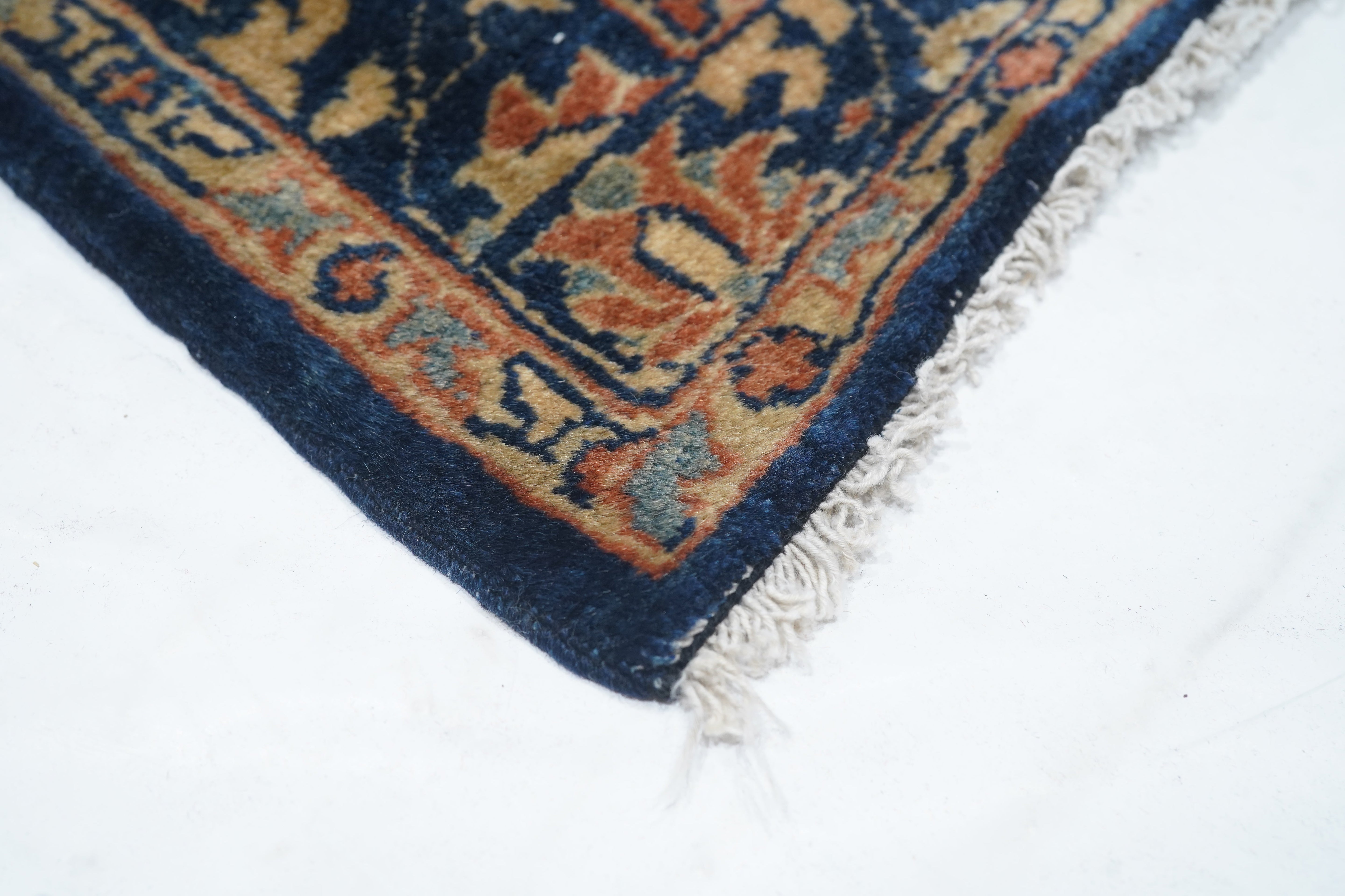 Antique Sarouk Rug 2'6'' x 4'10''