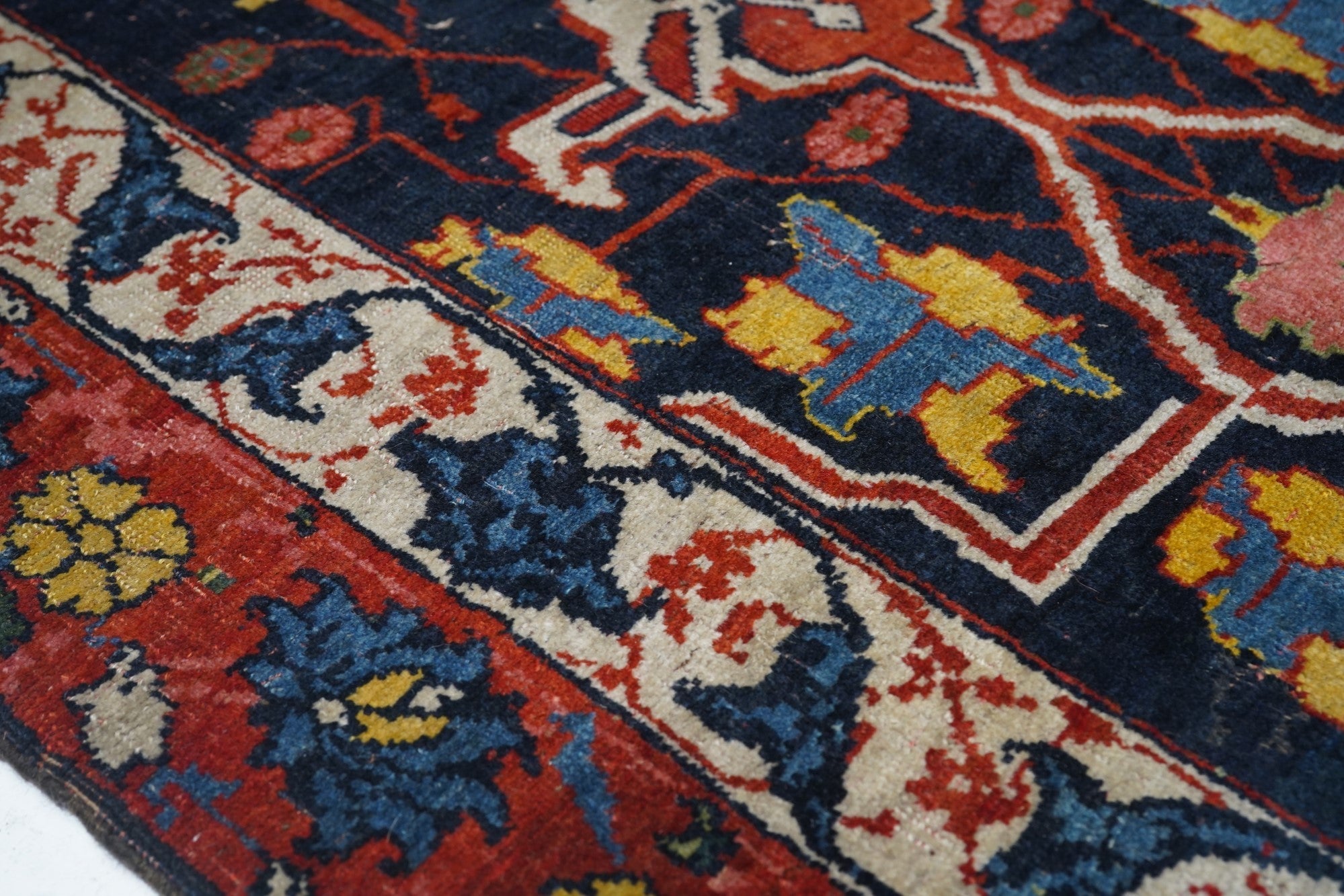 Fine Antique Garouss Bidjar Rug 5'9'' x 8'7''