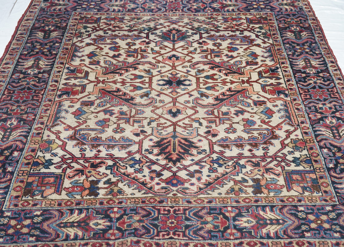 Vintage Heriz Rug 5'7'' x 6'5''
