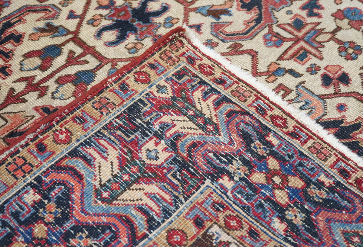 Vintage Heriz Rug 5'7'' x 6'5''