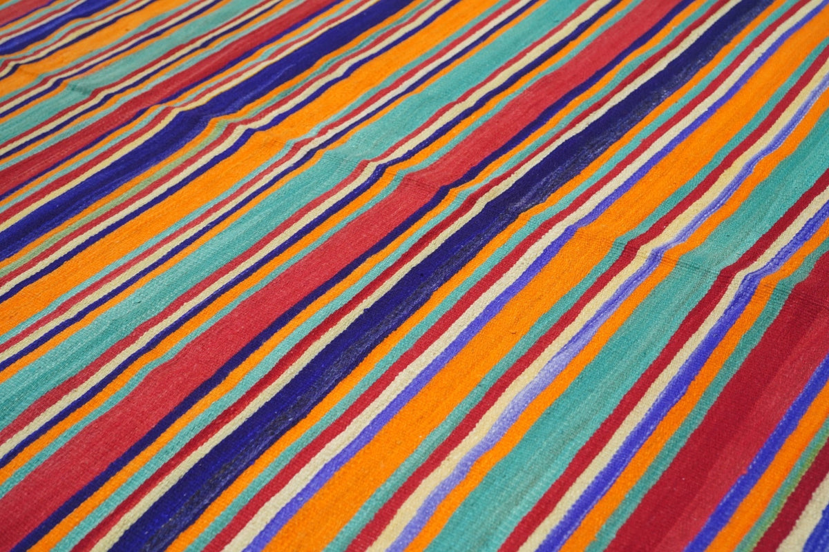 Vintage Kilim Rug 5'4'' x 8'0"