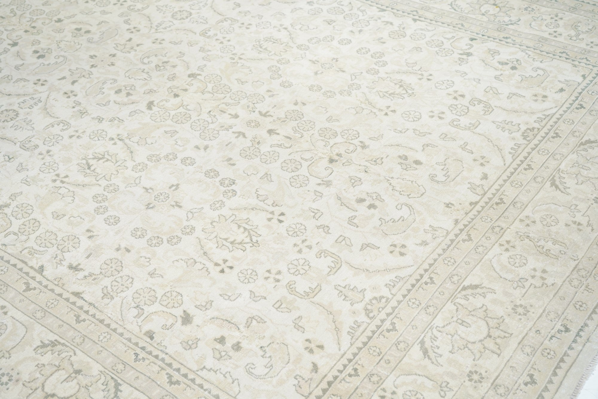 Vintage Tabriz Rug 7'9'' x 11'3''