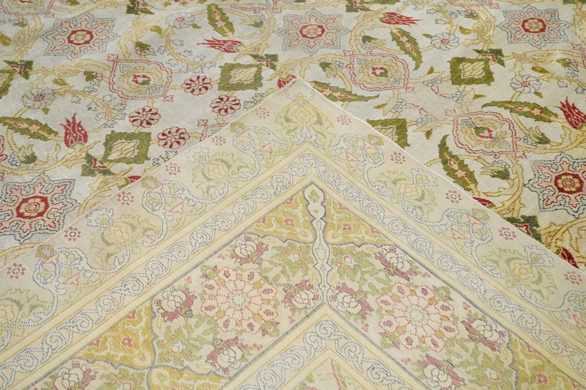 Antique Silk Sivas Rug 9'10'' x 14'0''