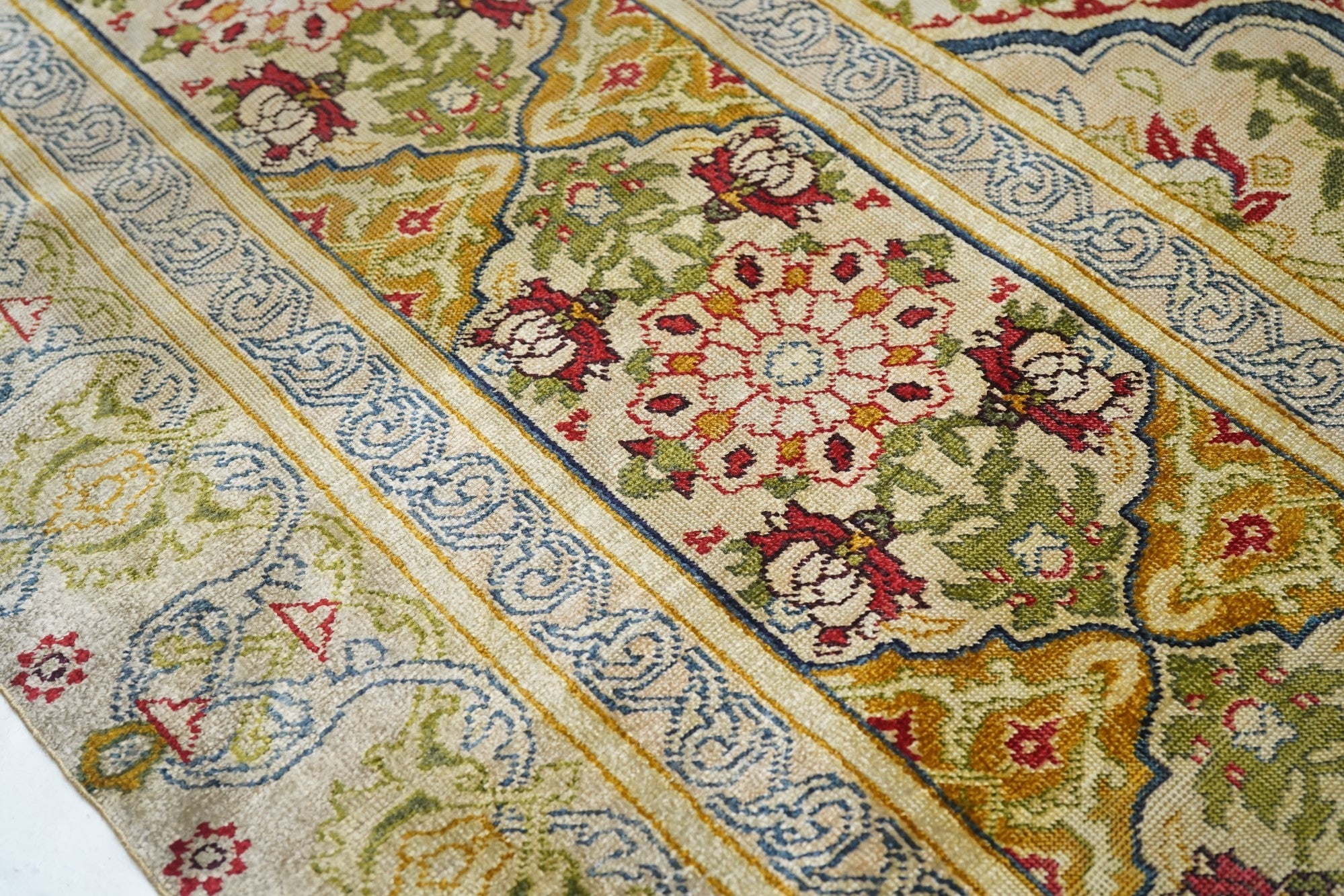 Antique Silk Sivas Rug 9'10'' x 14'0''