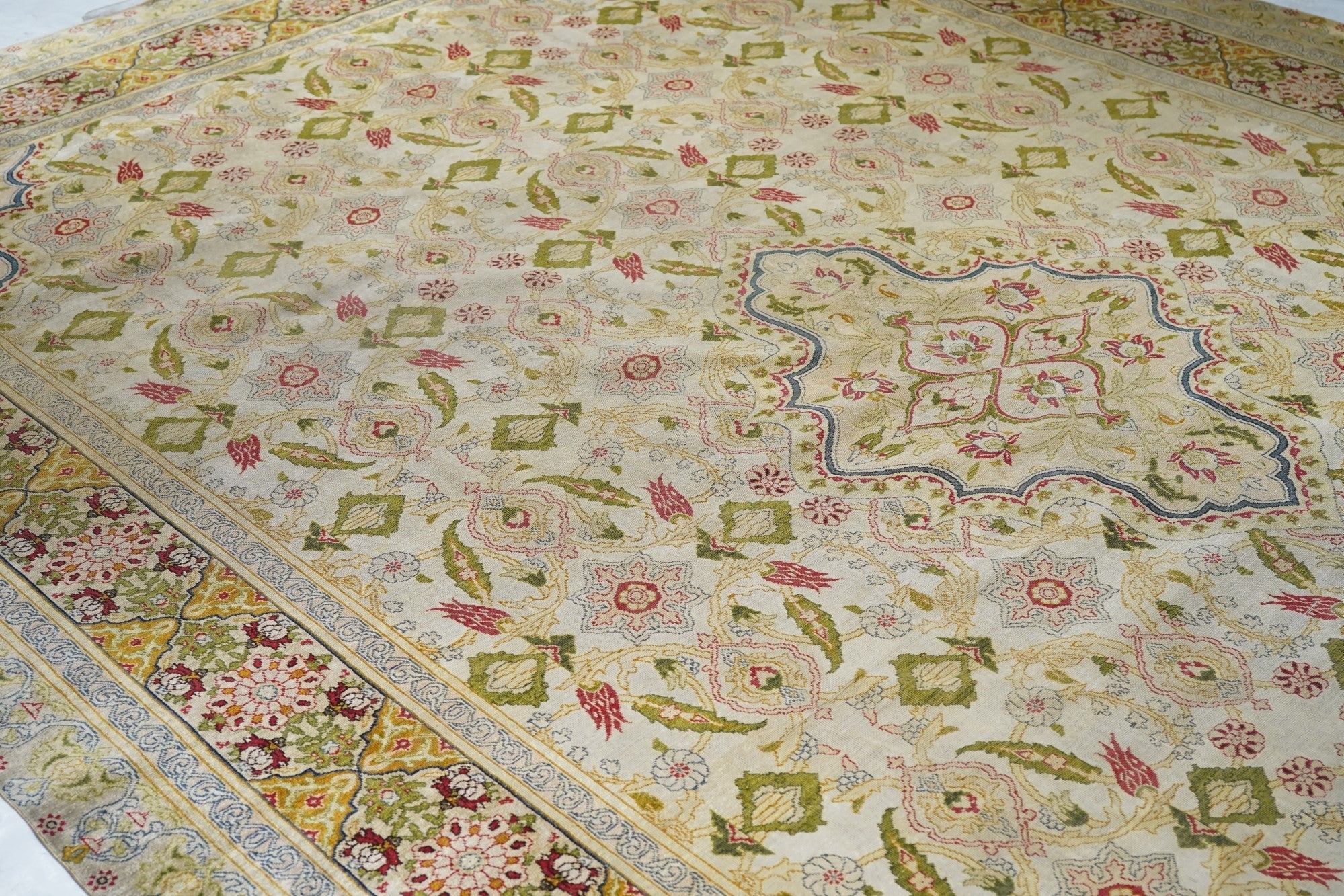 Antique Silk Sivas Rug 9'10'' x 14'0''
