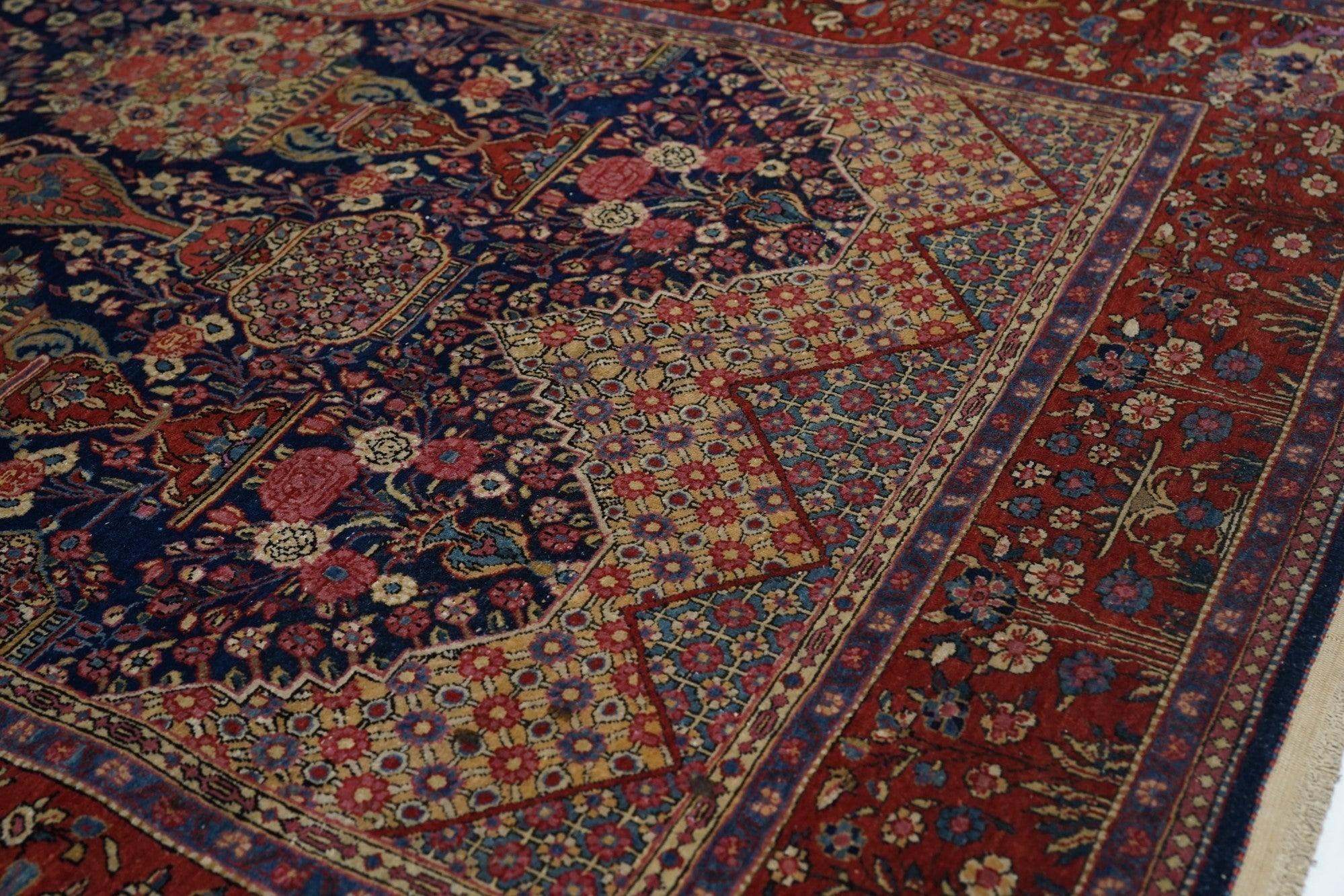 Fine Antique  Dabir Kashan Rug 4'3'' x 7'0"