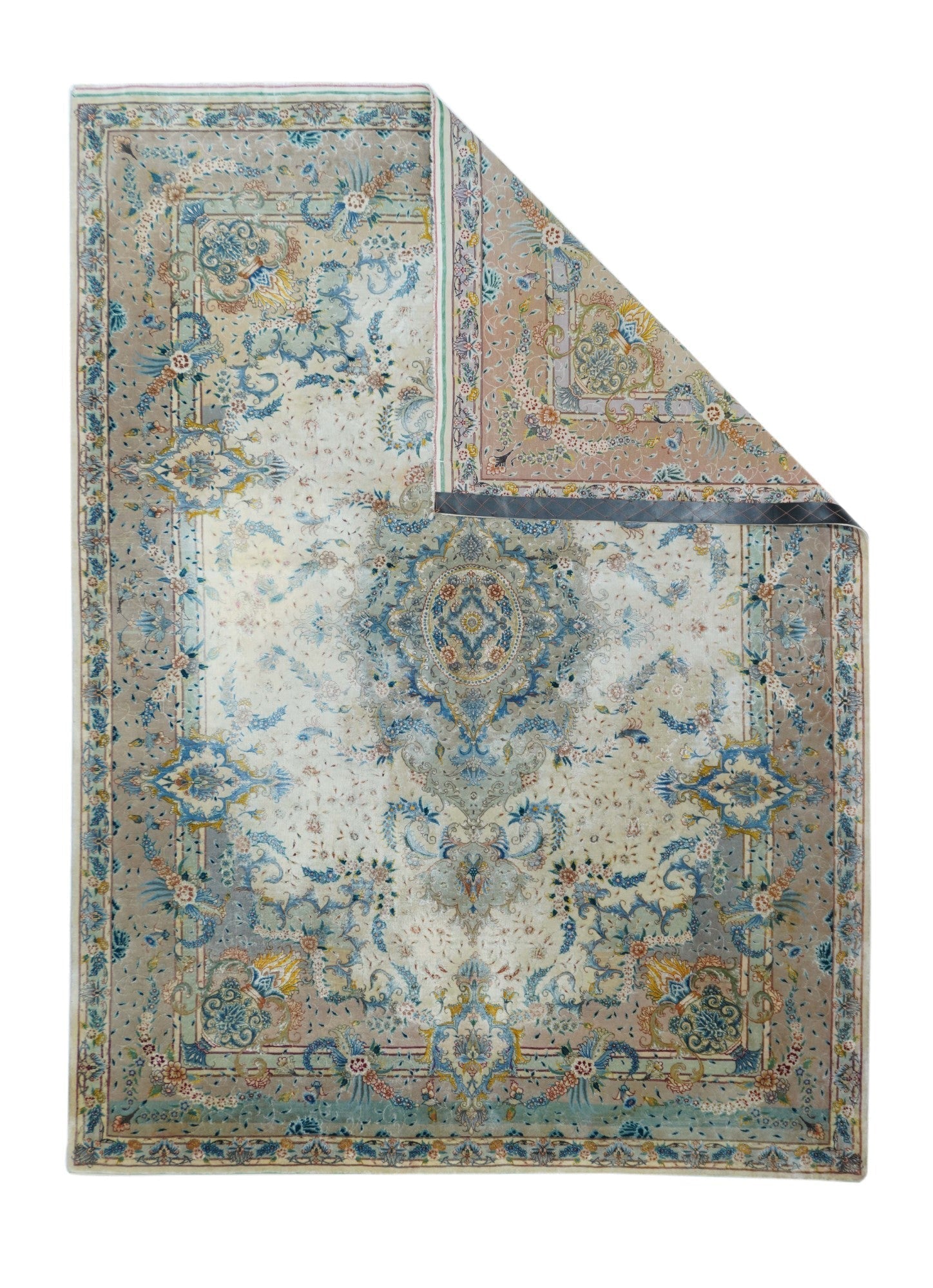 Extremely Fine Vintage  Tabriz Rug 4'2'' x 6'7''