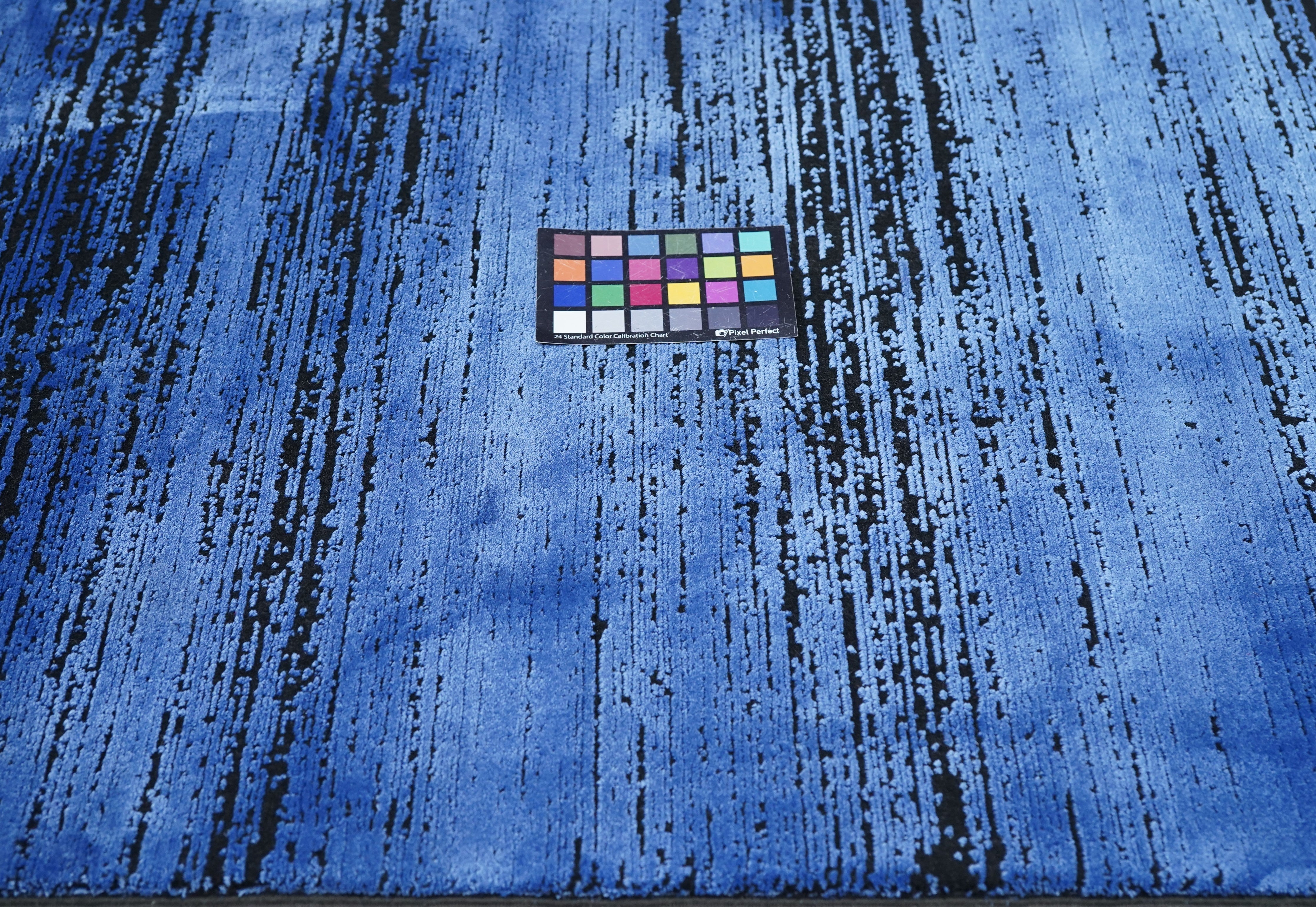 Modern Design Rug 2'9'' x 4'11''