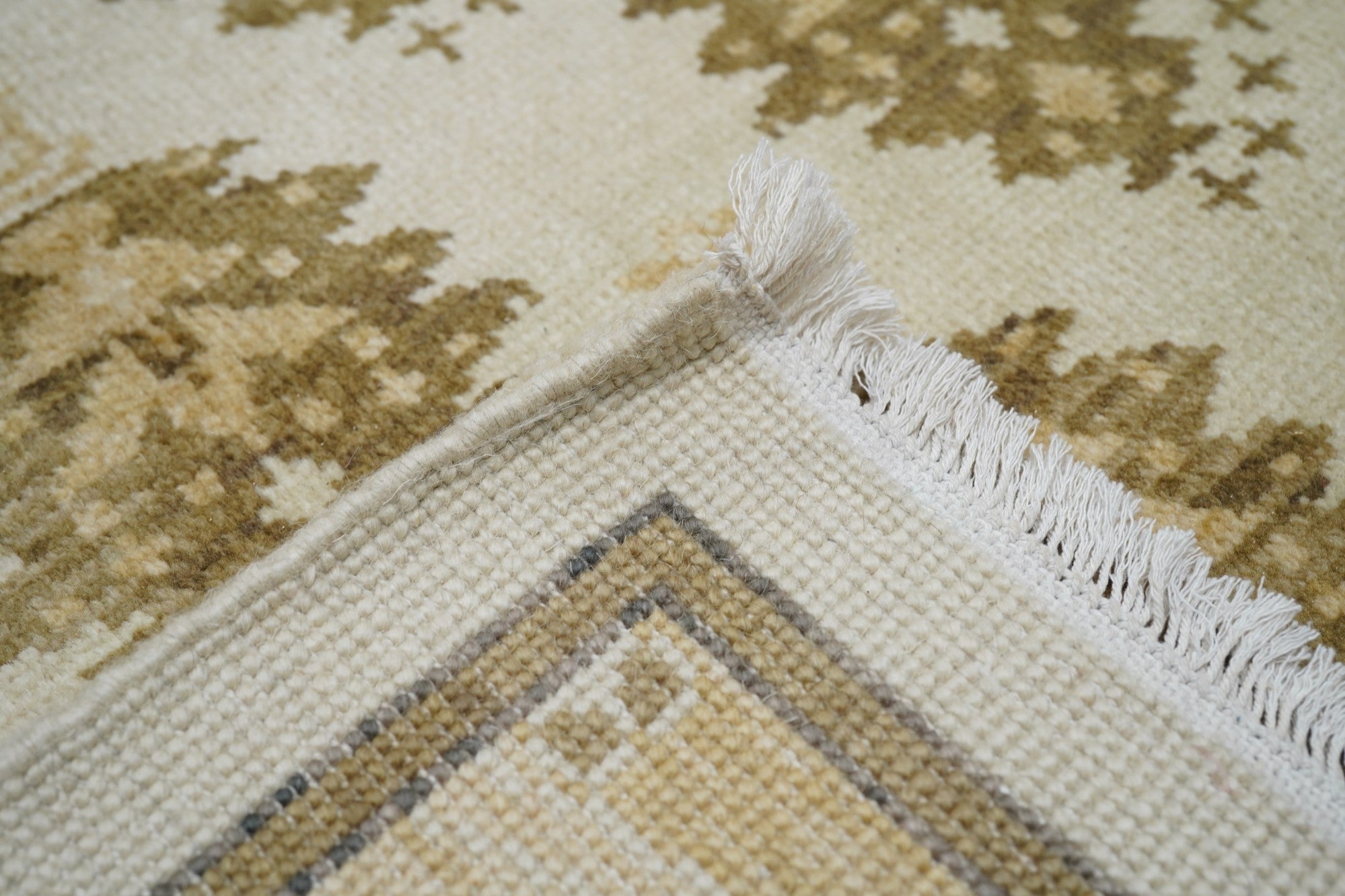 Oushak Rug 6'0" x 9'0"