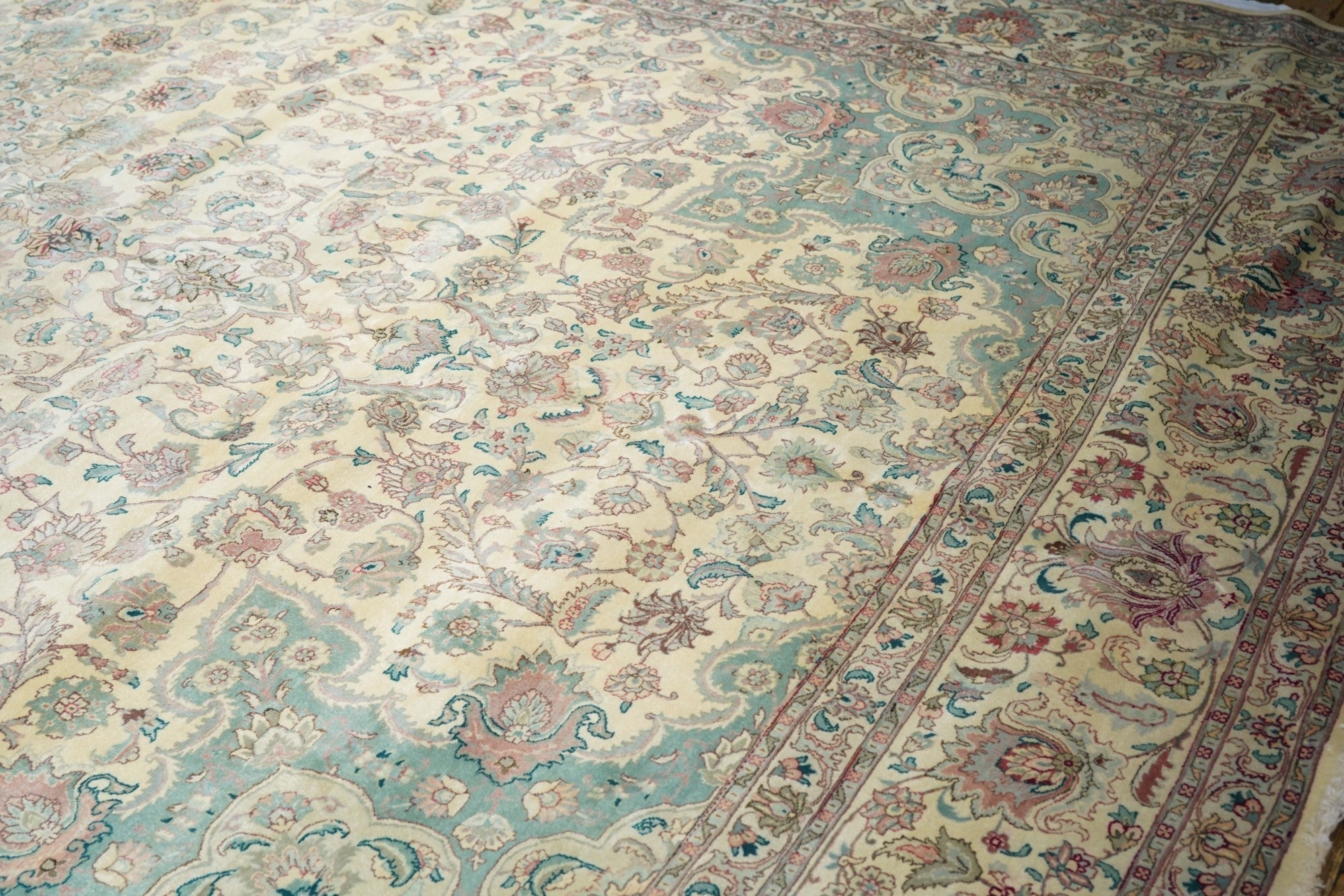 Fine Vintage  Kashan Rug 11'6'' x 17'10''