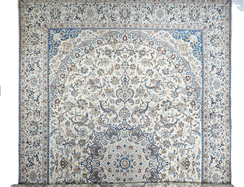 Vintage  Nain Rug 12'9