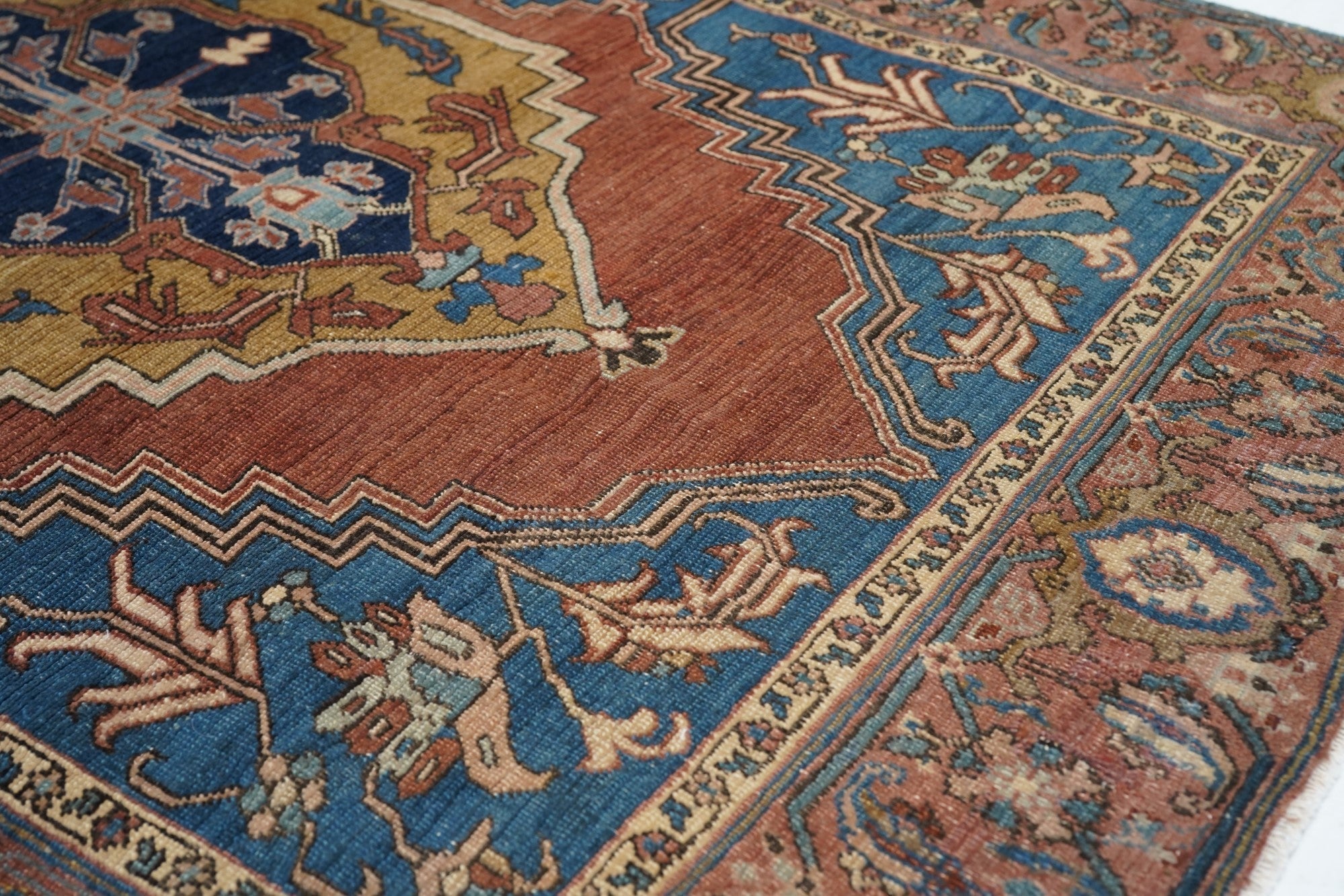 Antique Bakhshayesh Rug 4'3'' x 6'8''