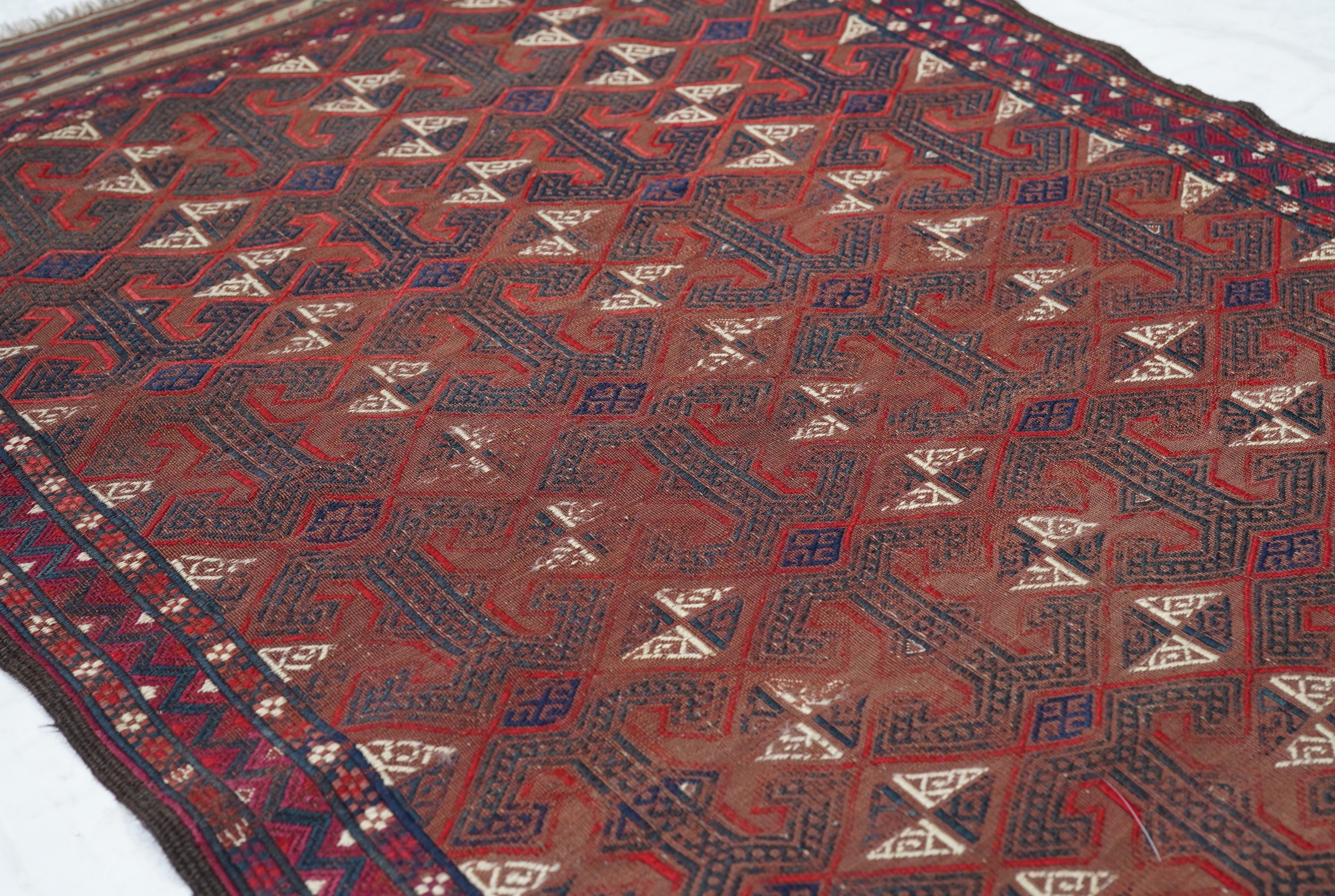 Vintage Kilim Rug 3'4'' x 4'11''