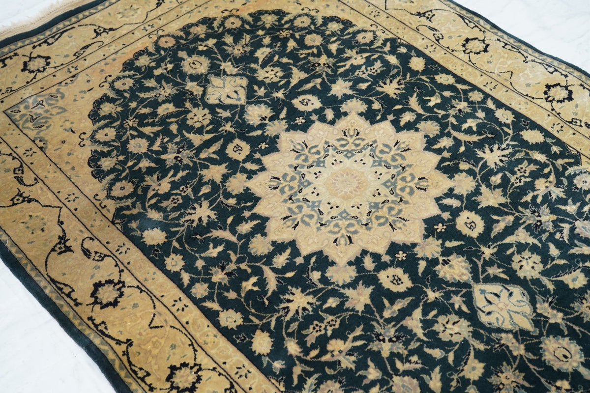 Indian Rug 4'0'' x 6'0''