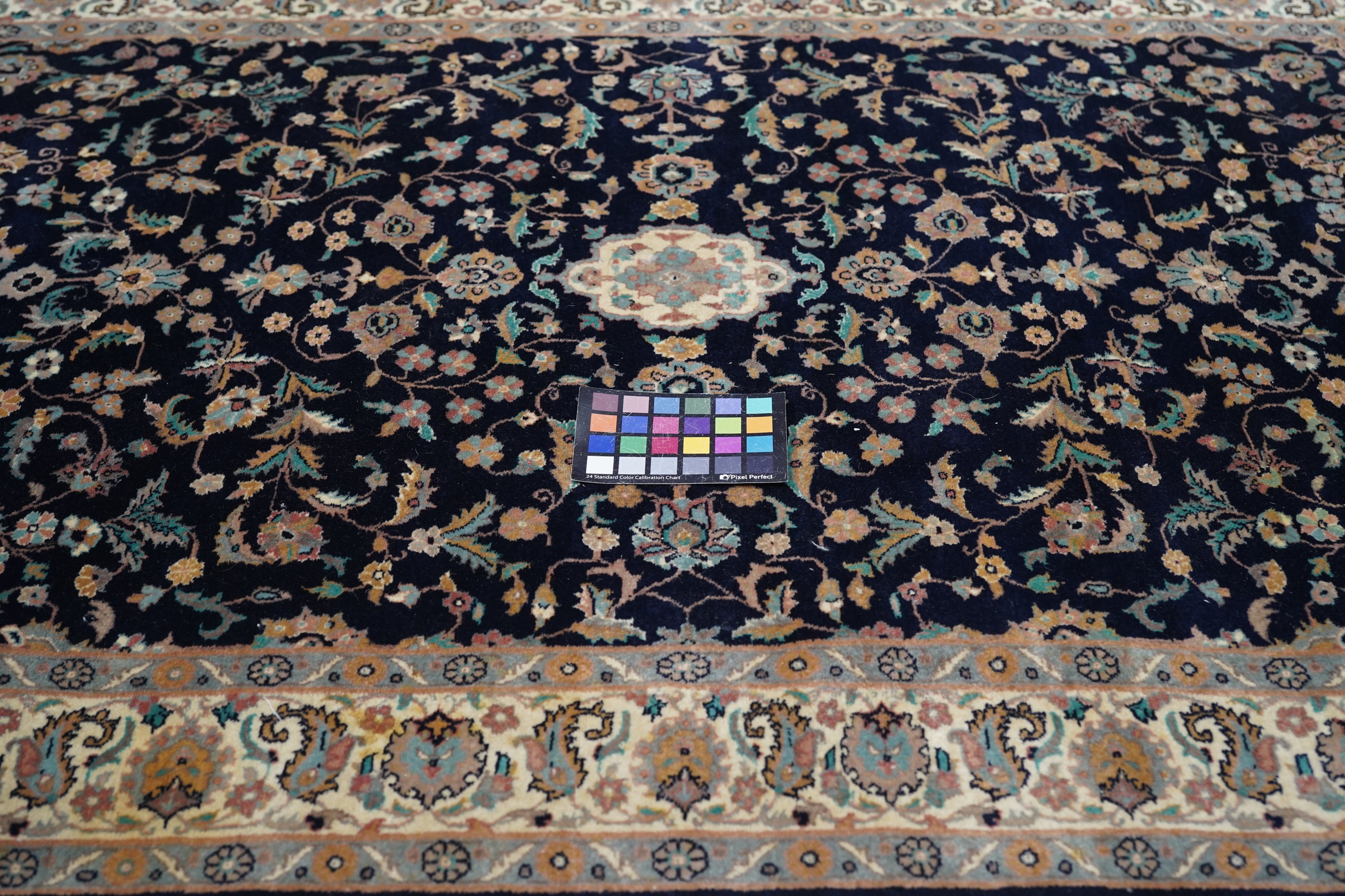 Indian Rug 4' x 5'9''