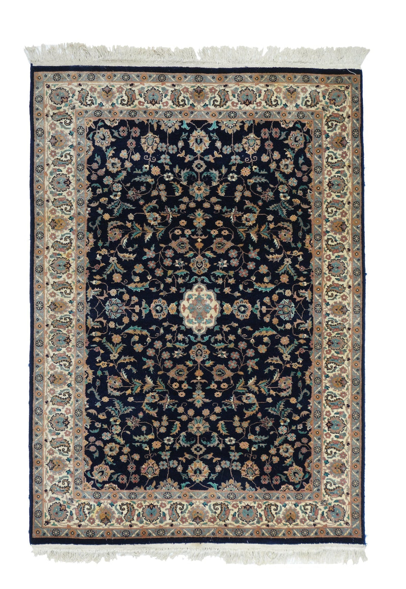 Indian Rug 4' x 5'9''