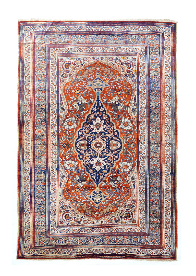 Antique Fine  Heriz Silk Rug 4' 3'' x 6' 5''
