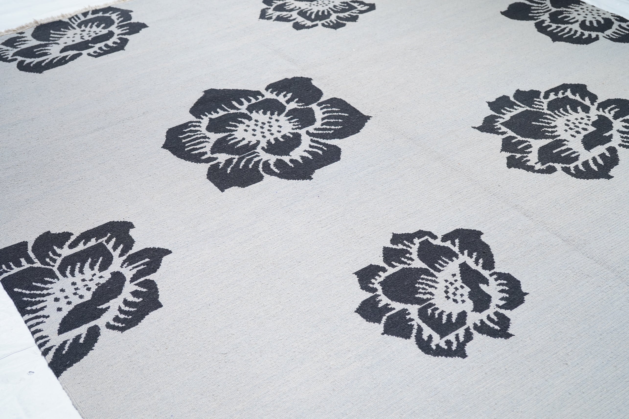 Sumak Rug 8' 0" x 10' 0"