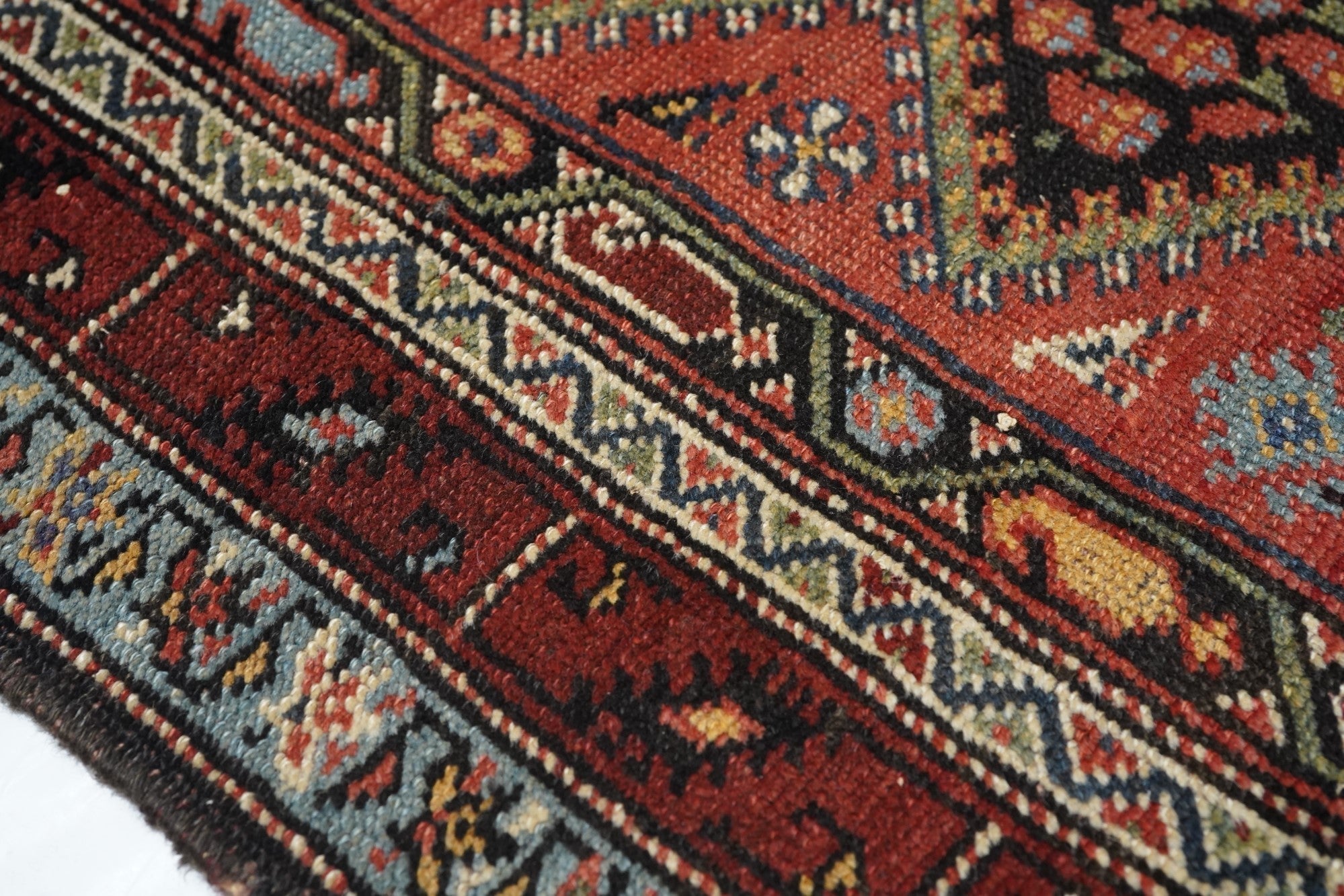 Antique NW  Runner 3'2'' x 13'2''
