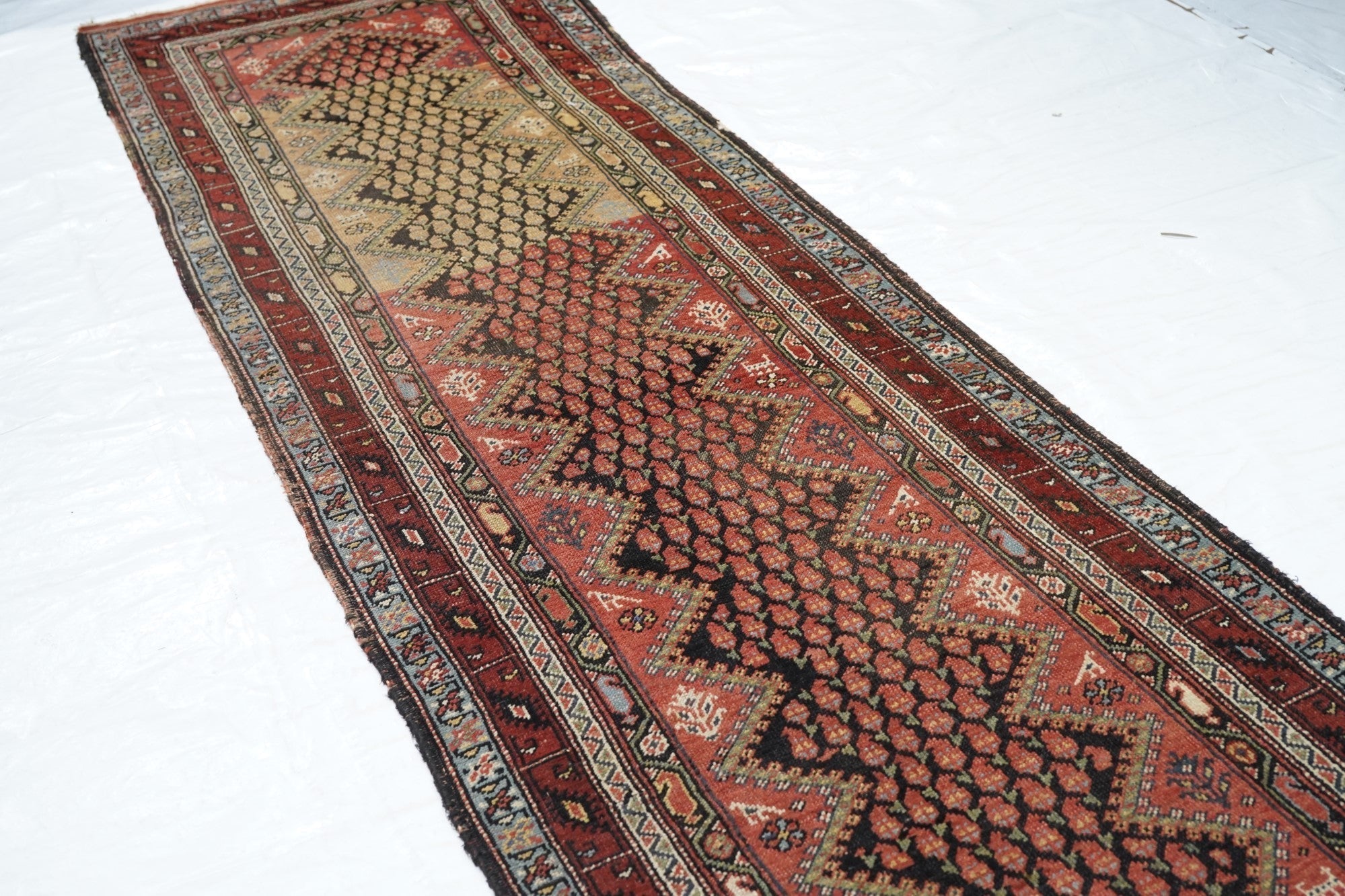 Antique NW  Runner 3'2'' x 13'2''
