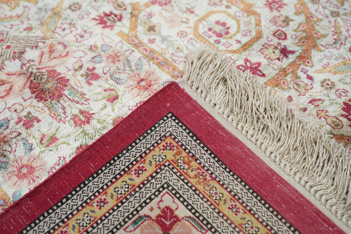 Extremely Fine Vintage Silk  Qum Rug 6'6'' x 9'5''
