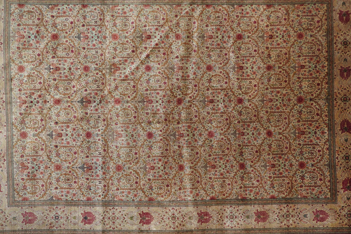 Extremely Fine Vintage Silk  Qum Rug 6'6'' x 9'5''