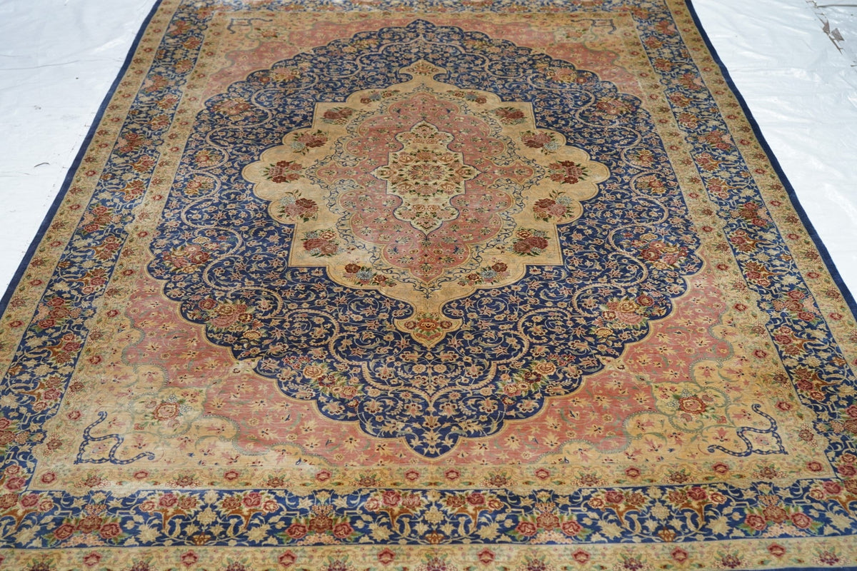 Extremely Fine Vintage Silk  Qum Rug 6'5'' x 9'8''
