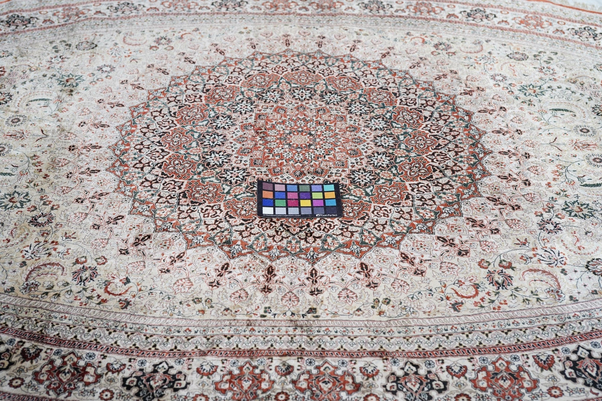 Extremely Fine Vintage Turkish Silk Hereke Oval Rug 4'10'' x 7'11''