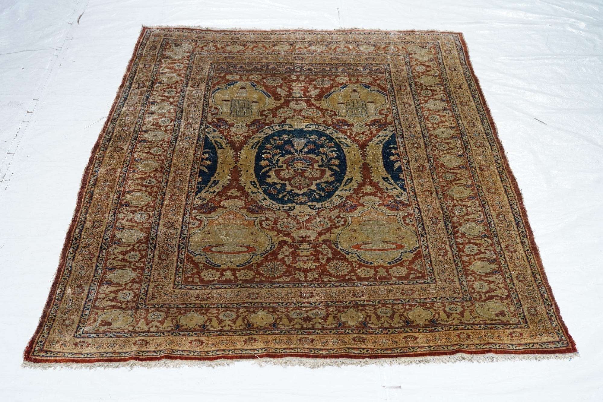 Antique Silk Heriz Rug 4'7'' x 6'1''