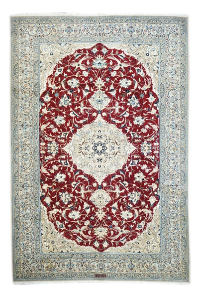 Extemely Fine Vintage  Nain Rug 6'1'' x 9'3''