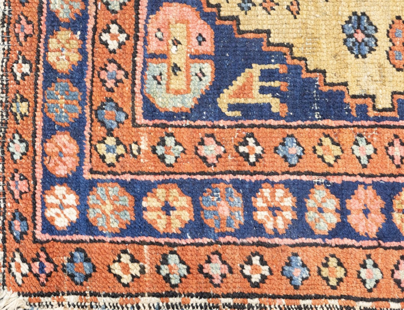 Antique Heriz Rug 2'6'' x 4'4''