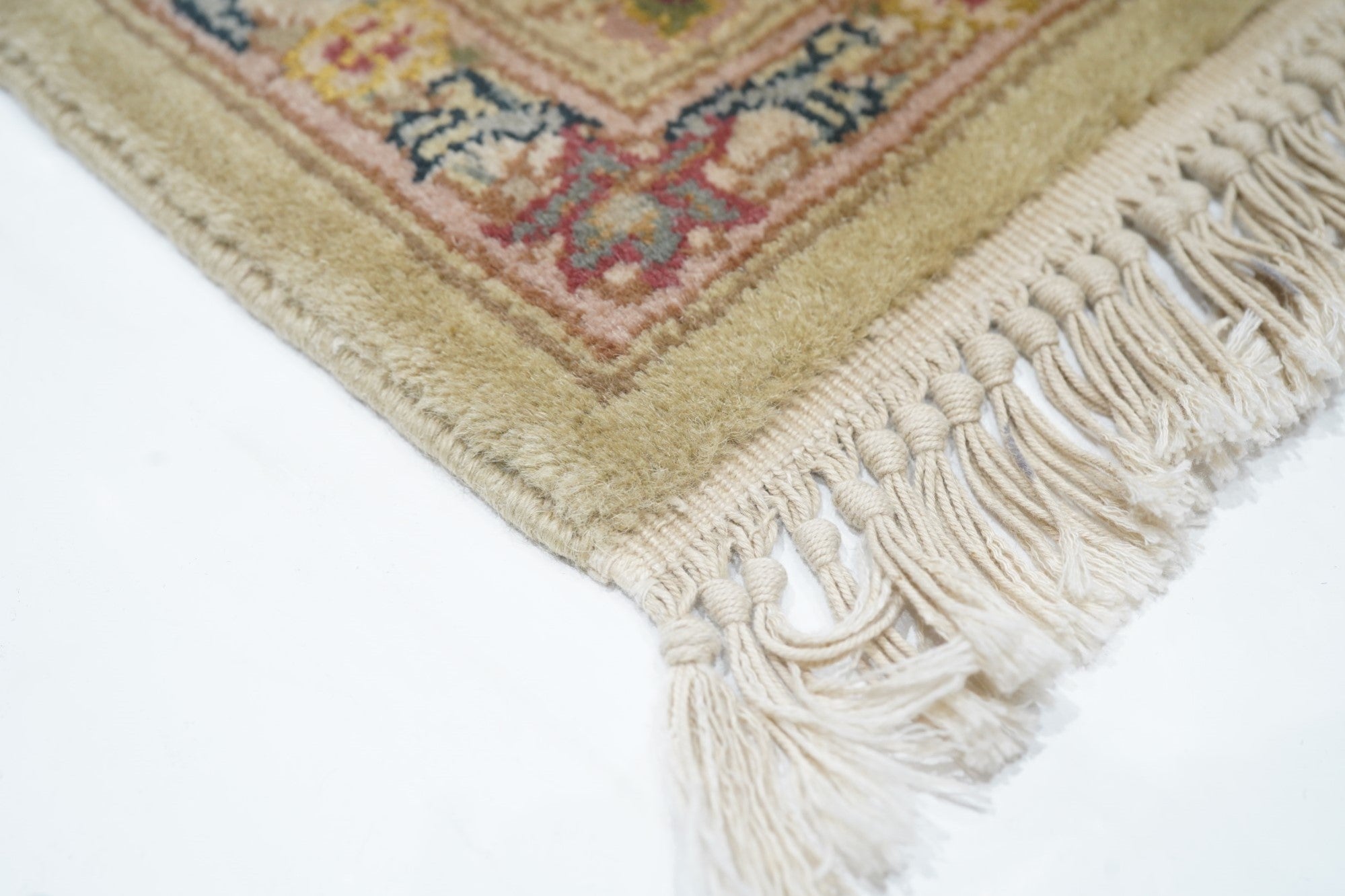 PAK  Tabriz Design Rug 3'9'' x 5'9''