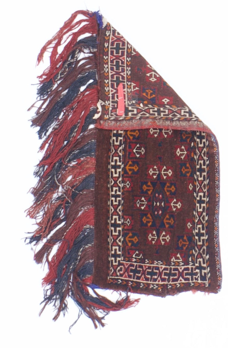 Antique Saddlebag Yamoud 1' 2" x 2' 8''