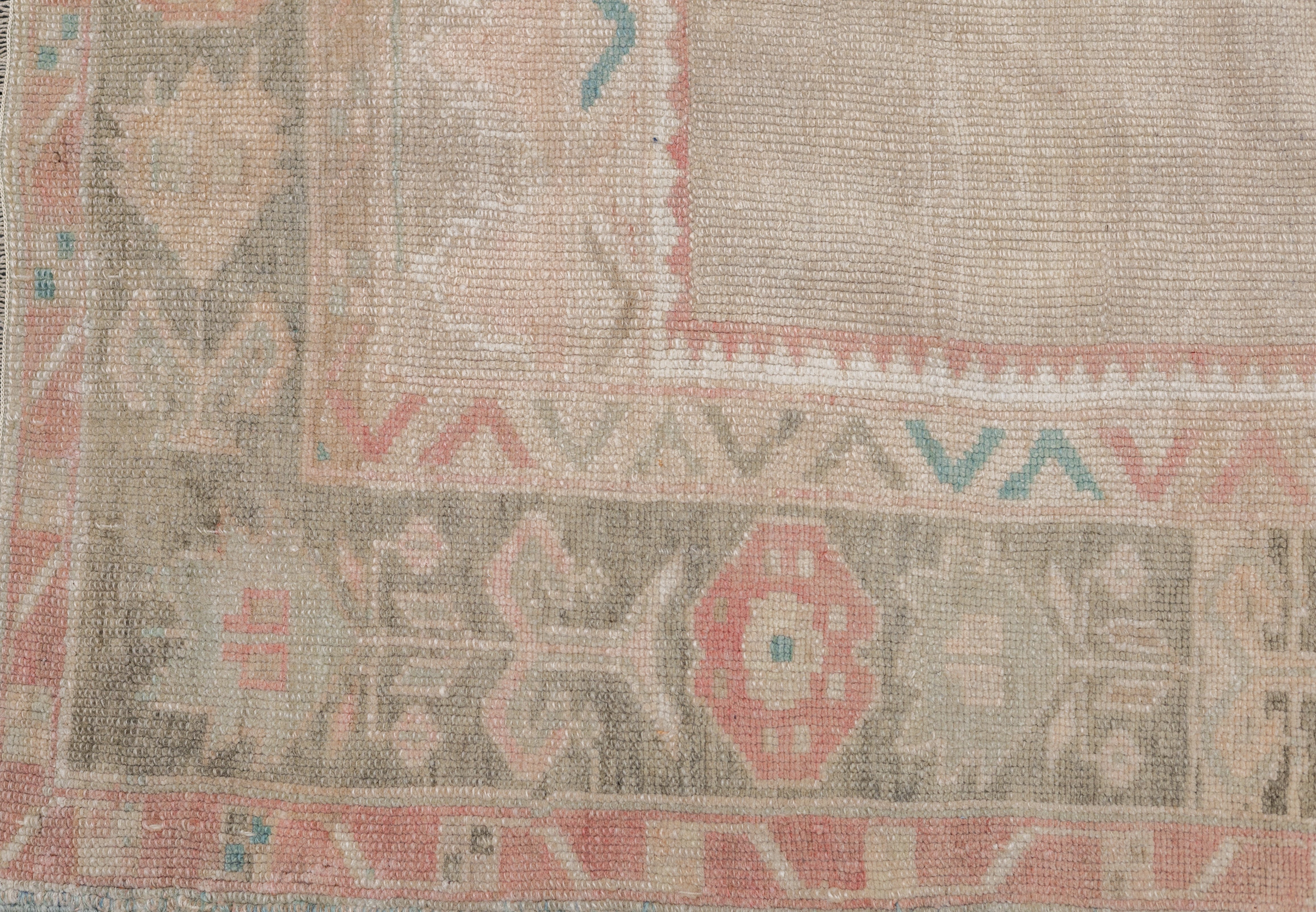 Fine Antique Oushak Wool Rug 4'8'' x 7'9''