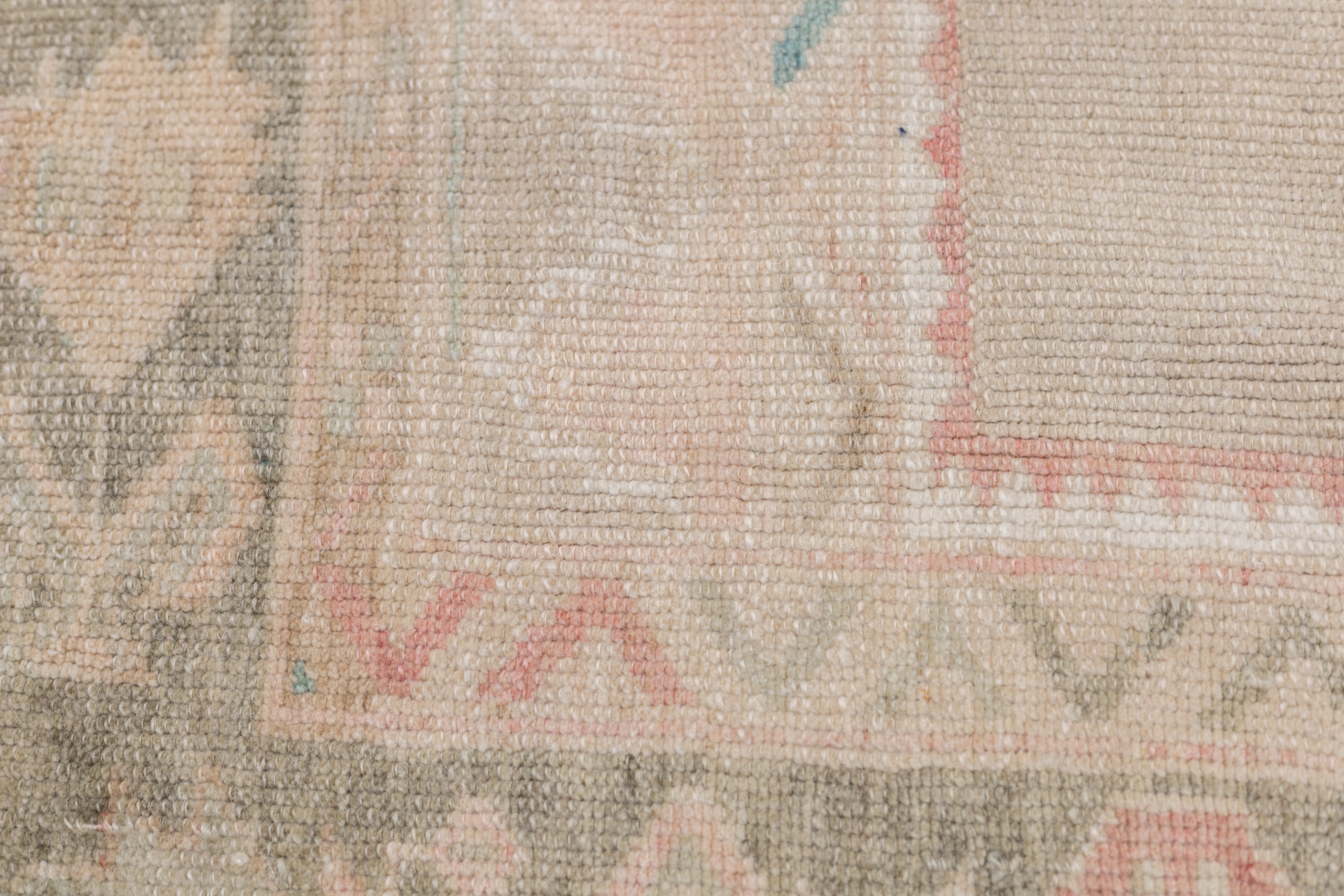 Fine Antique Oushak Wool Rug 4'8'' x 7'9''