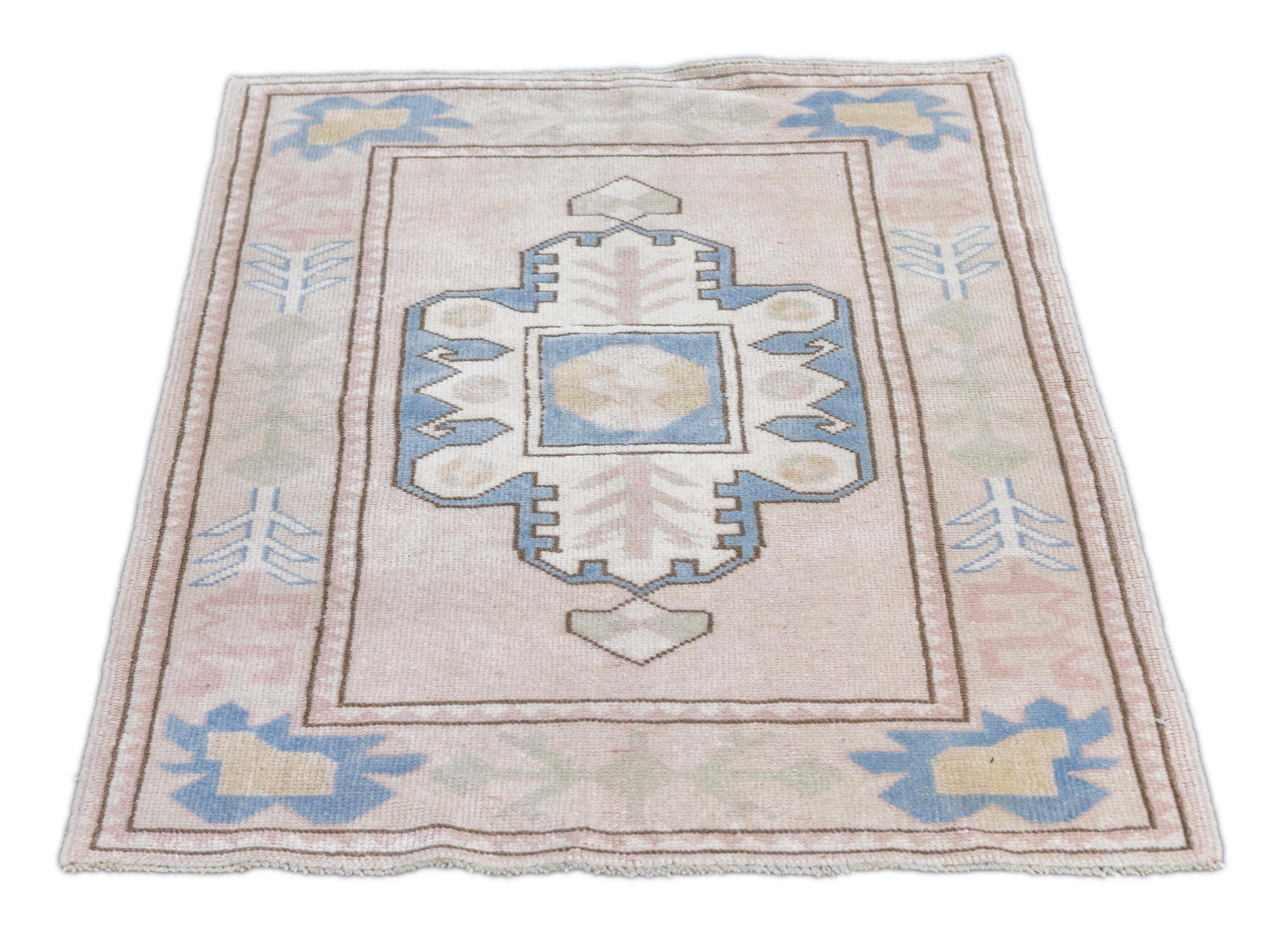 Oushak Rug 3'0" x 3'11''