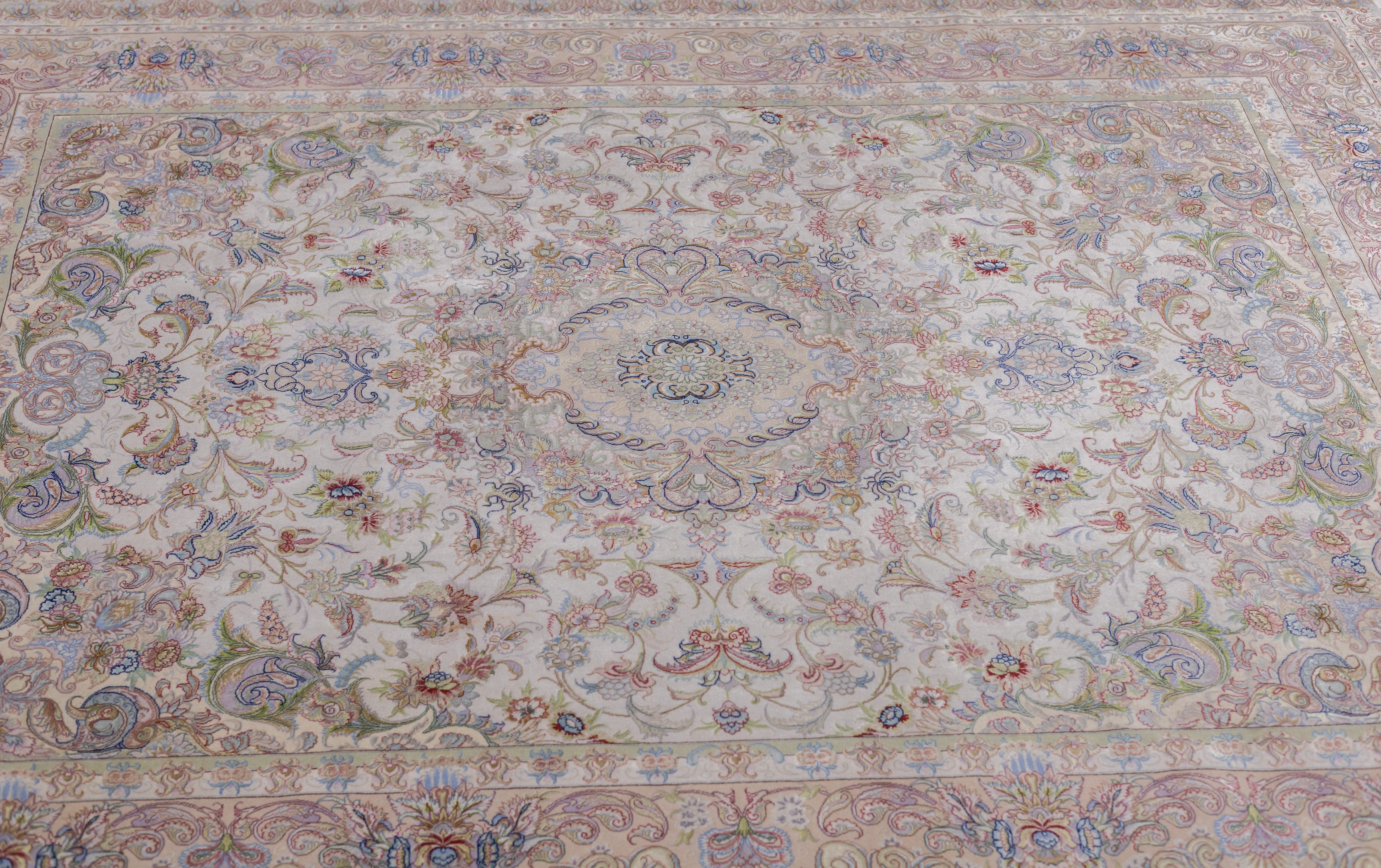 Extremely Fine  Tabriz Wool & Silk woven Rug 4'11'' x 7'1''