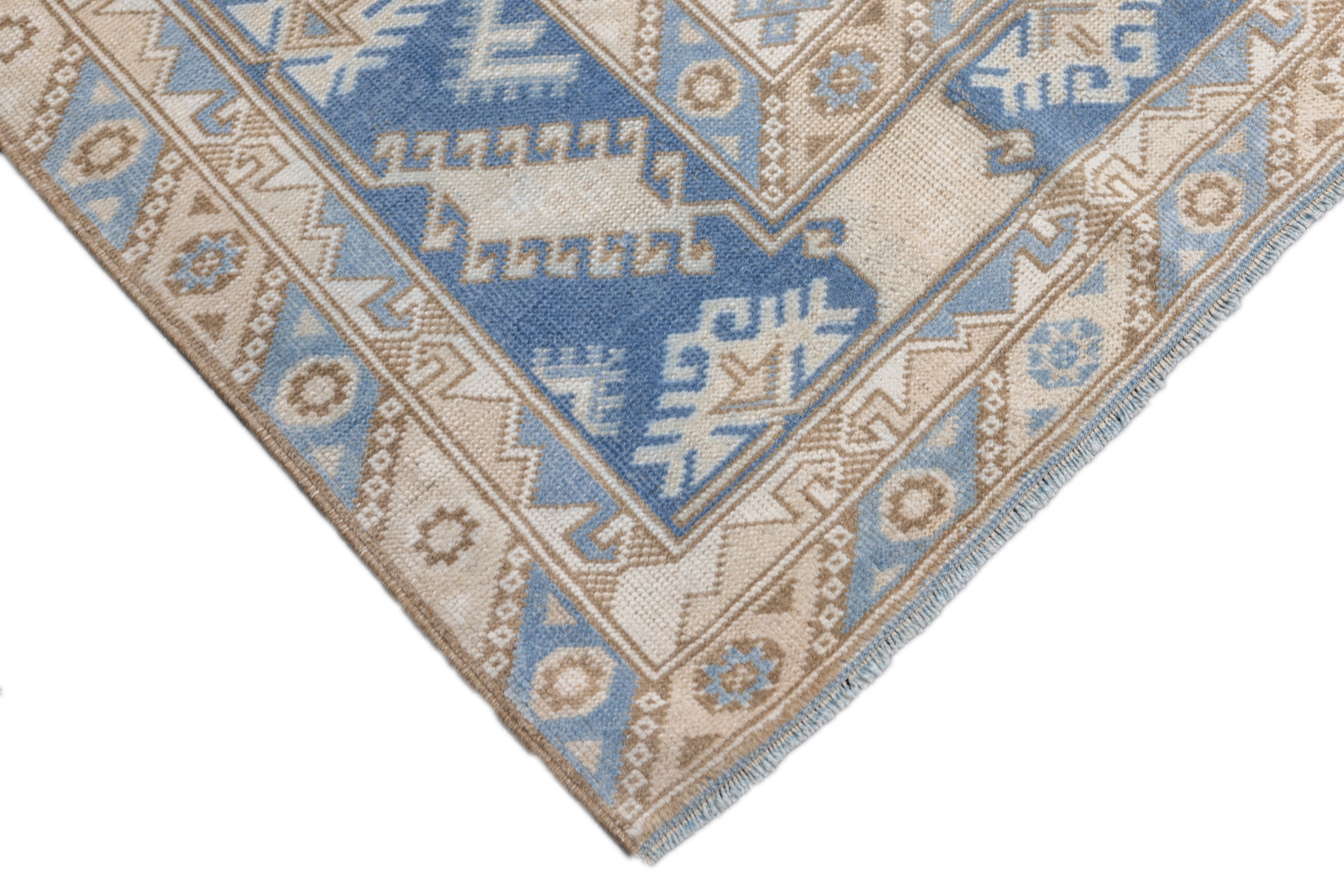 Fine Antique Oushak Wool Rug 6'6'' x 9'7''