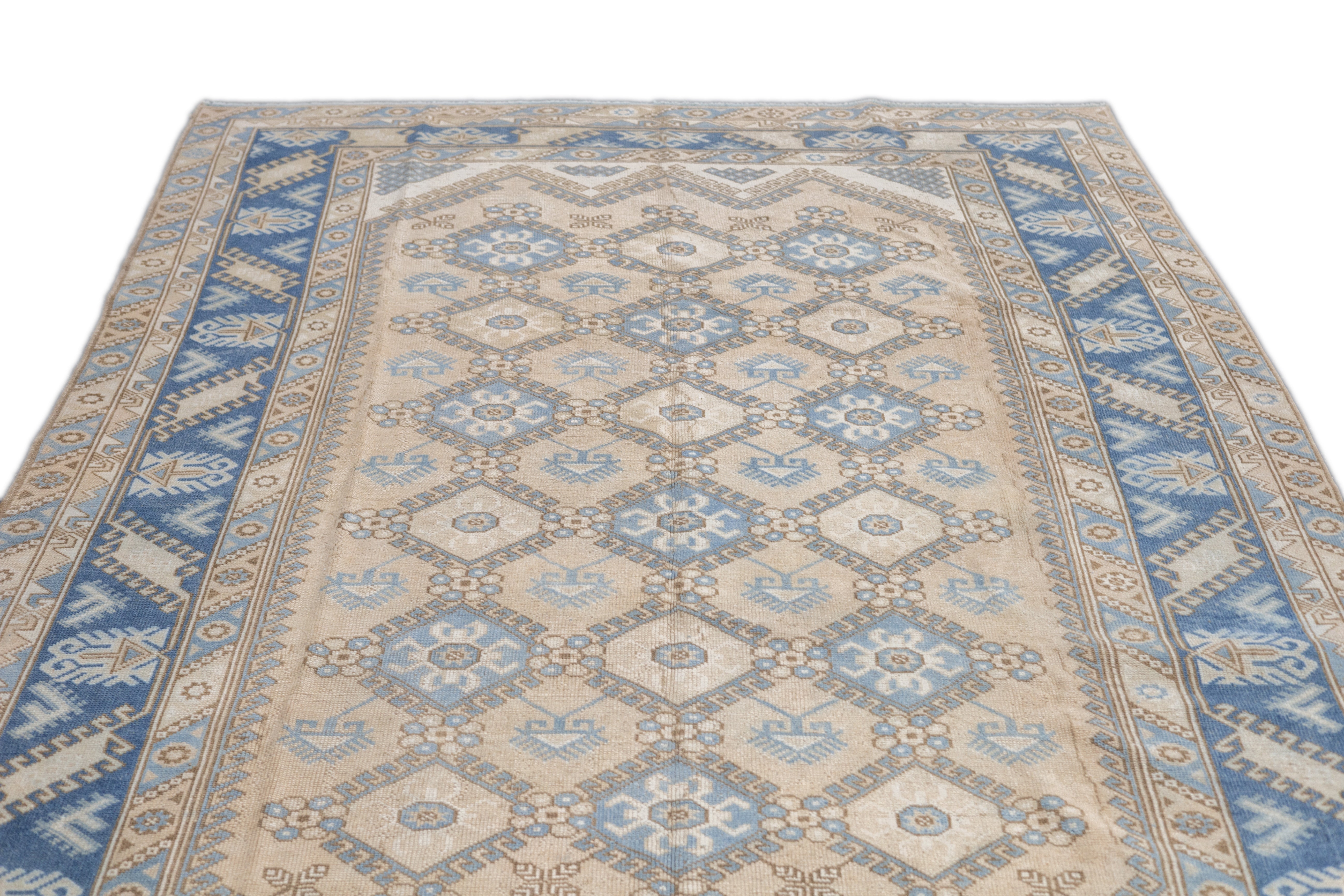 Fine Antique Oushak Wool Rug 6'6'' x 9'7''