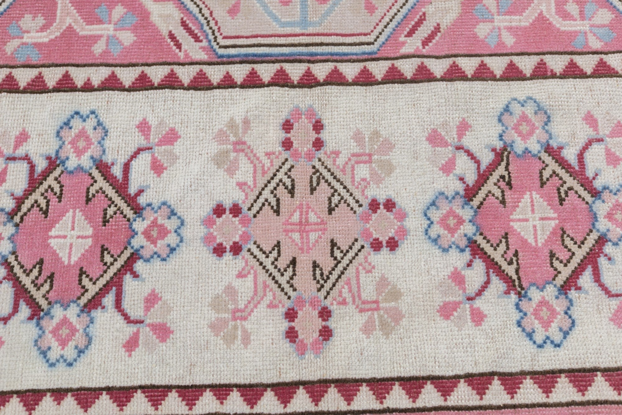 Oushak Rug 3'0" x 4'4''