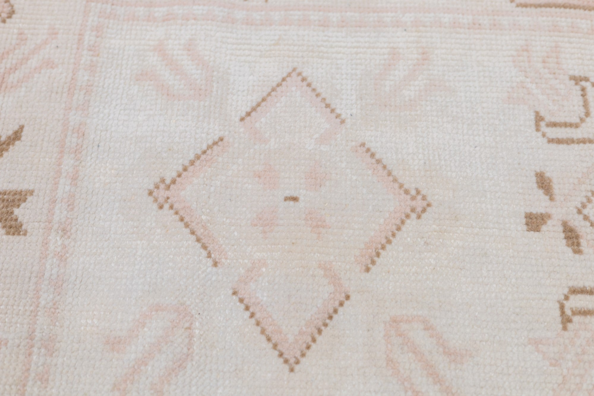 Oushak Rug 2'8'' x 4'6''
