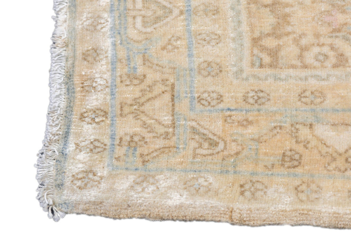 Vintage  Tabriz Rug 3'8'' x 5'6''