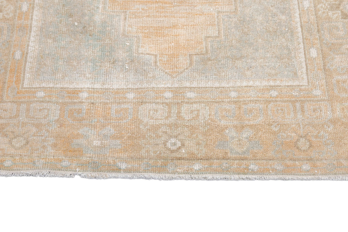 Tribal Rug 4'0" x 8'7''