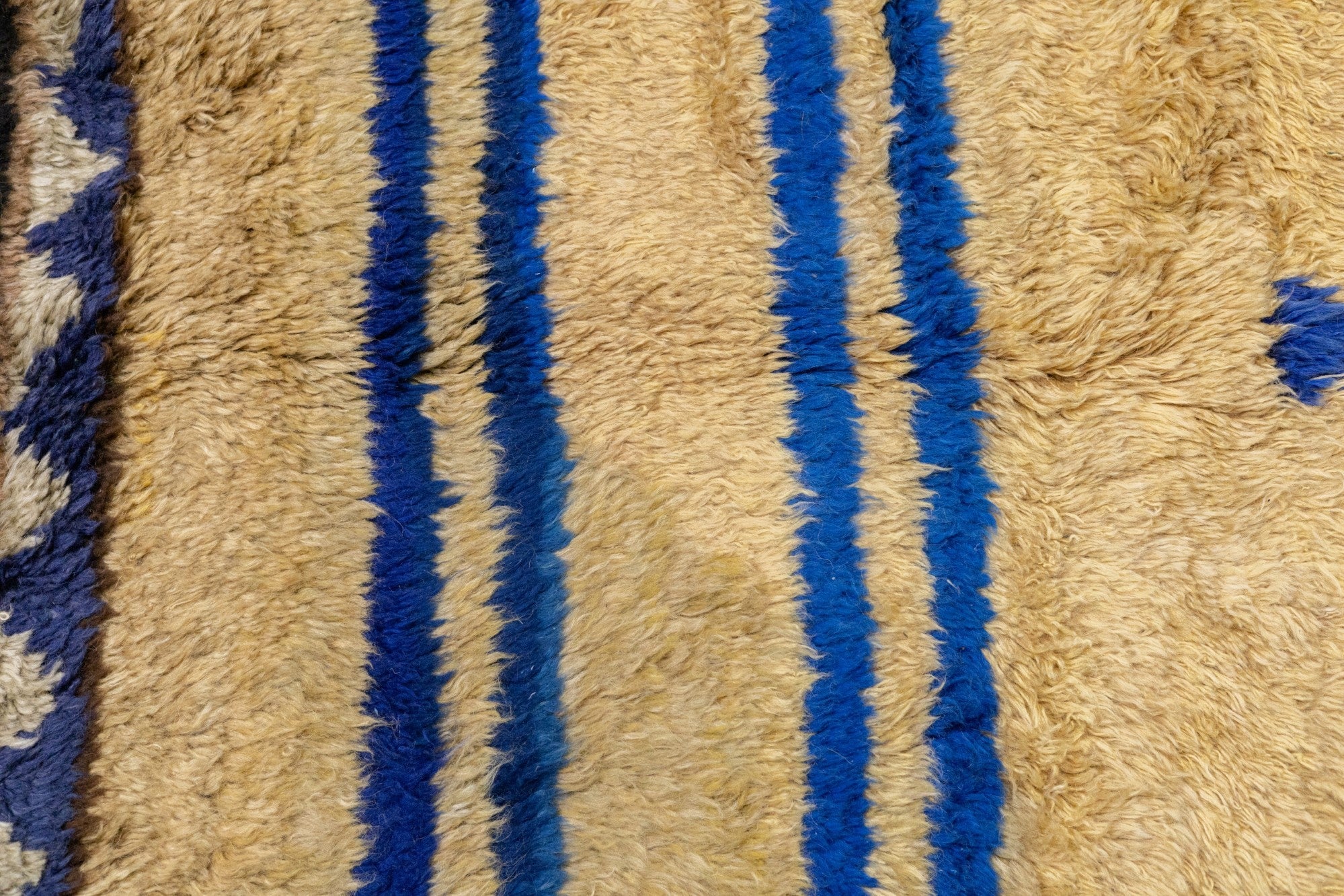 Fine Antique Oushak Angora Wool Rug 4'8'' x 7'2''