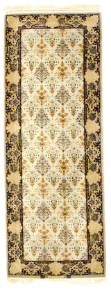 Isfahan Rug 2' 8" x 7' 3''