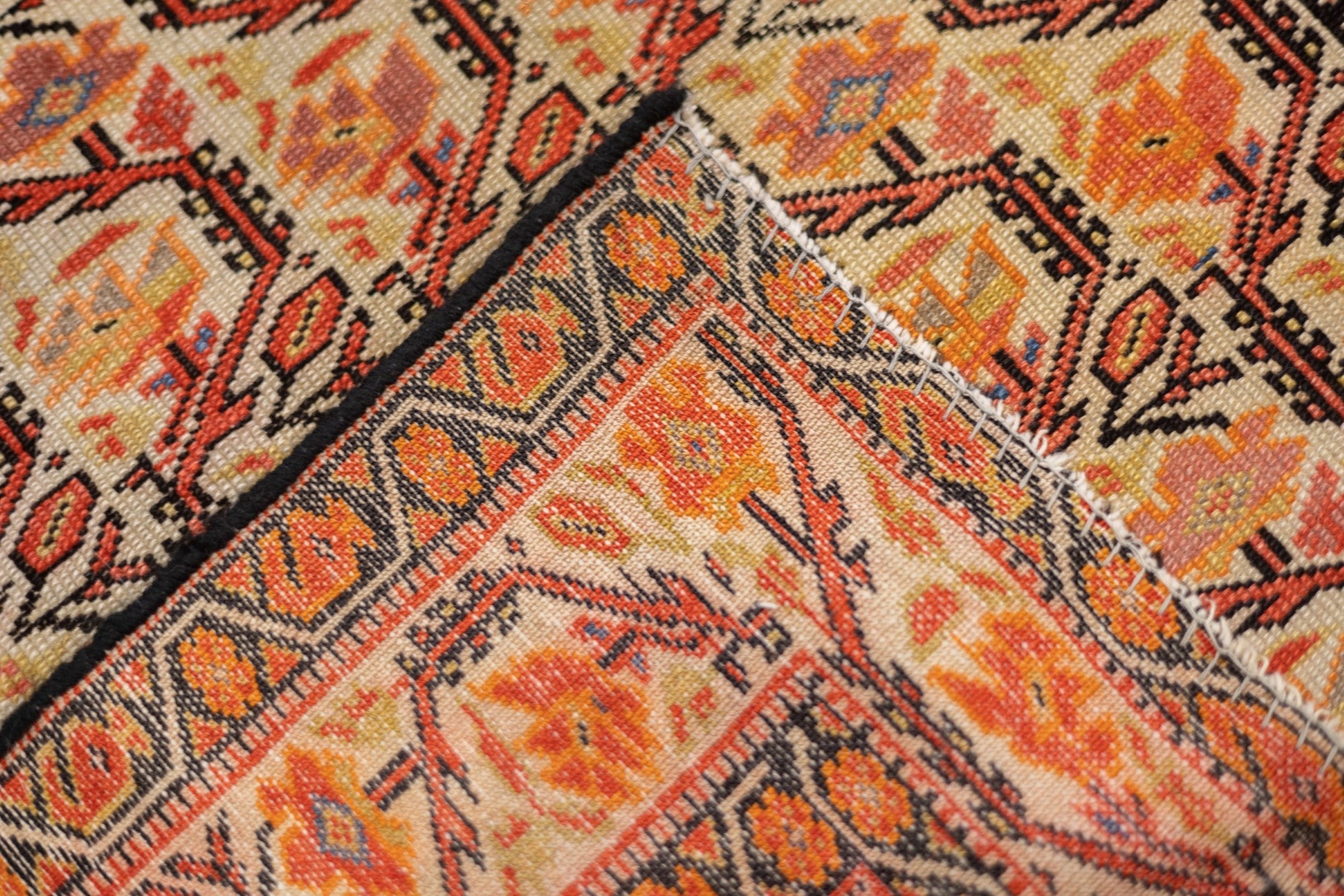 Fine Antique Farahan Rug 4'2'' x 6'6''