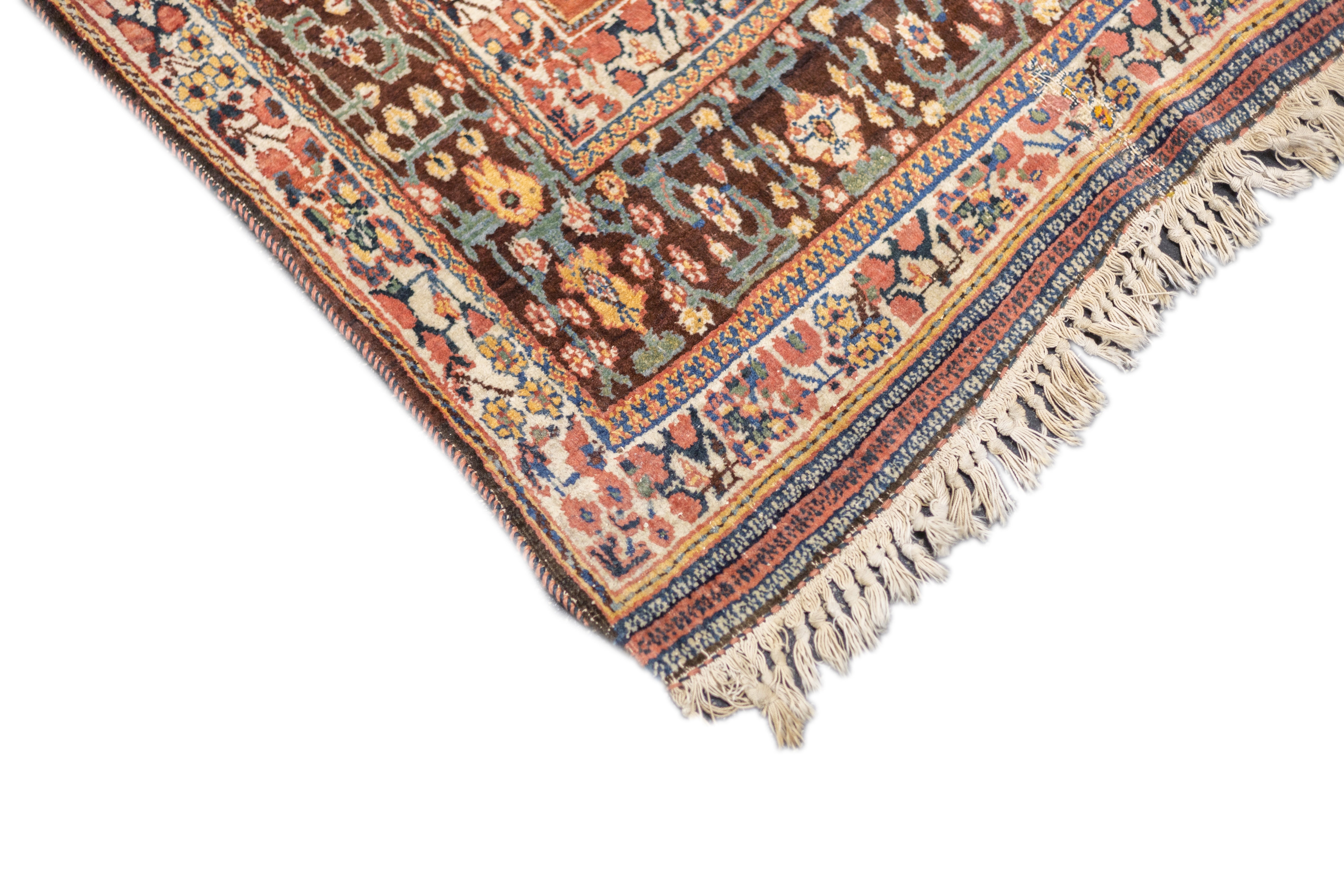 Fine Antique Persian Qashqai Rug 5'7'' x 8'10''