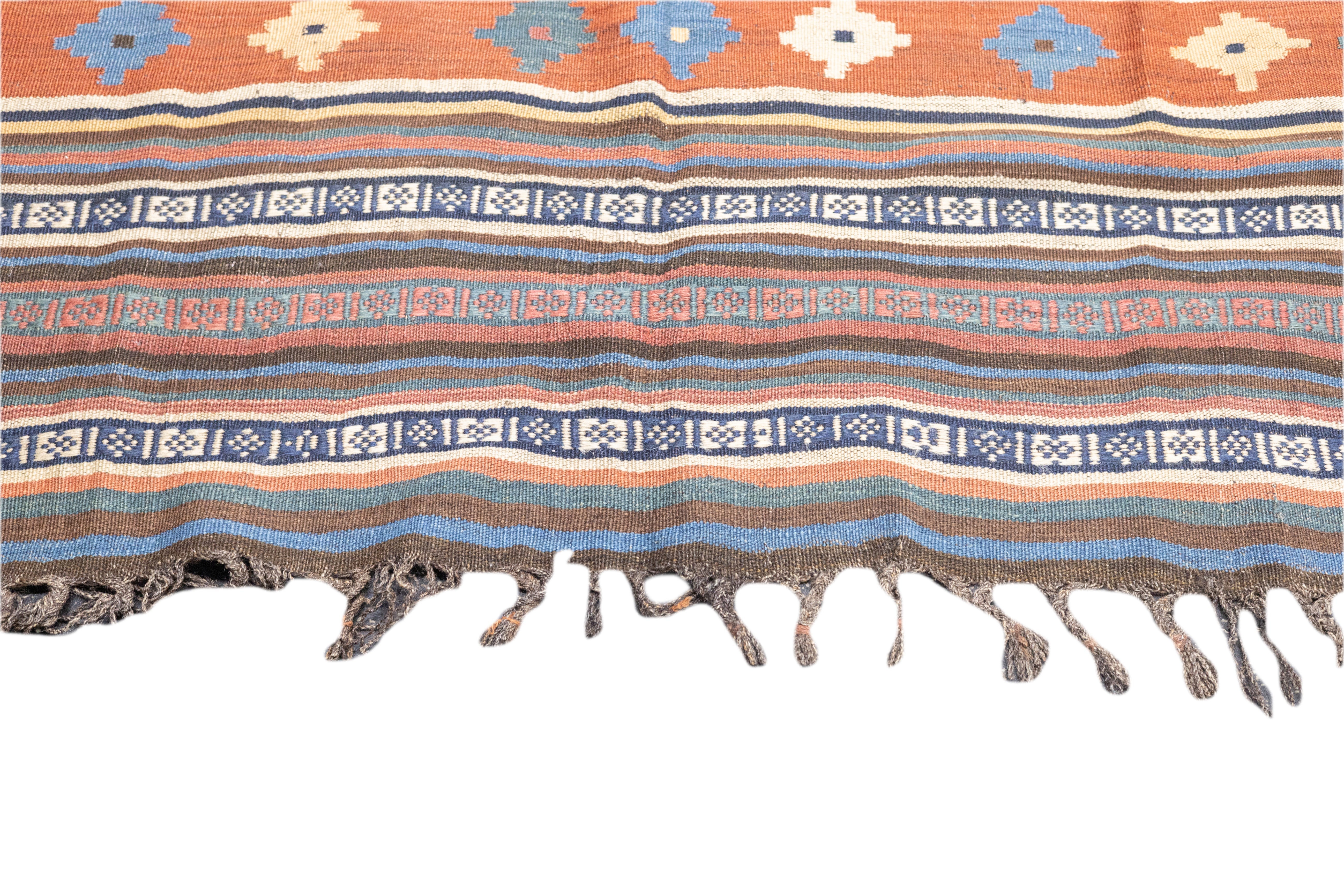 Fine Antique Qashqai Kilim Rug 5'5'' x 8'2''