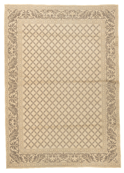 Machine Made Rug 5'2'' x 7'5''