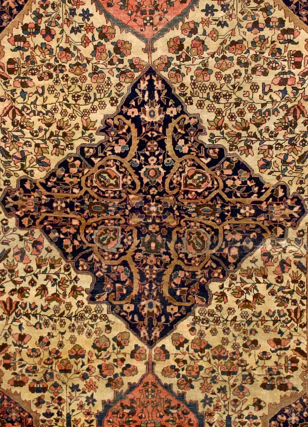 Antique Persian Farahan Sarouk Rug 4'7" x 6' 5"